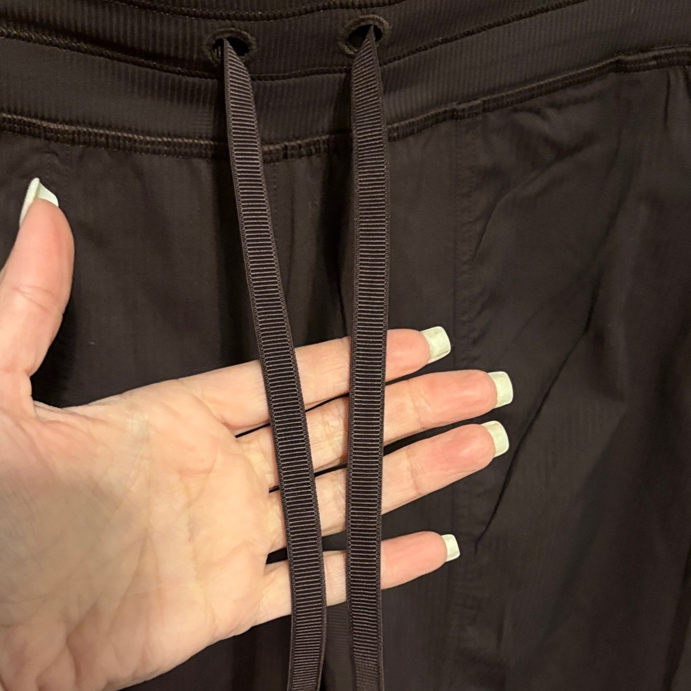 Lululemon Dance Studio MR 7/8 Jogger - Picture 4 of 7